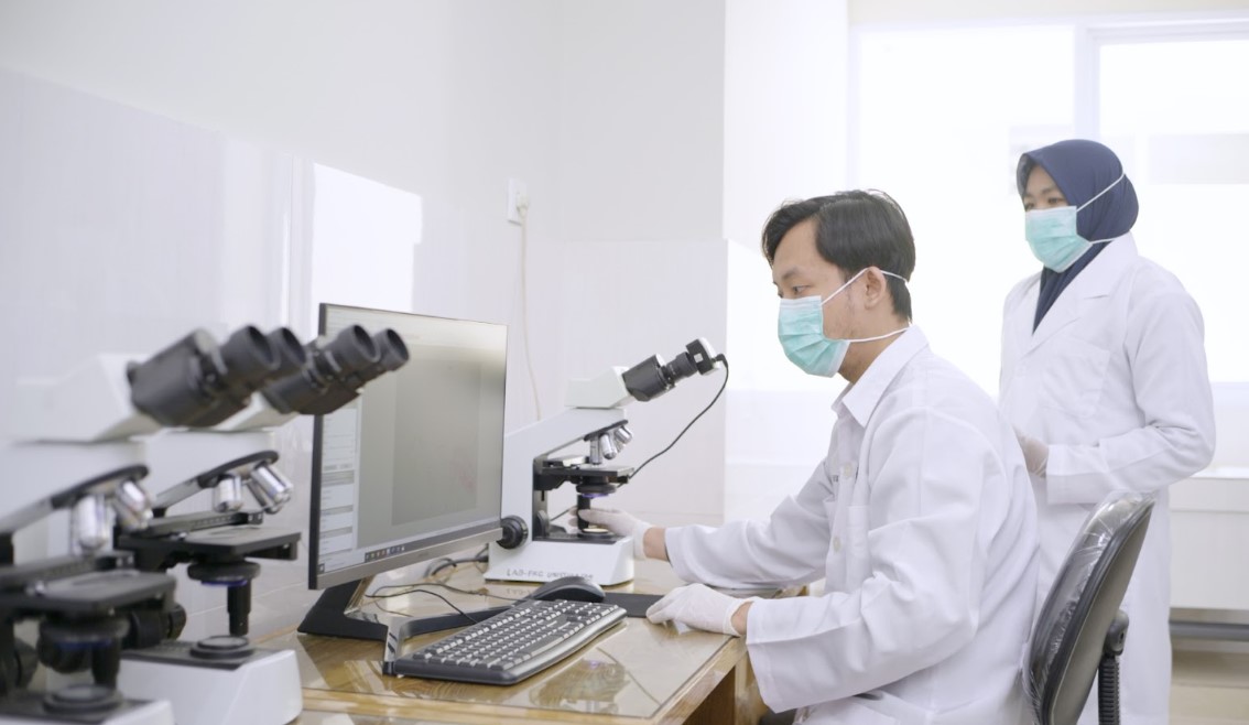 Lab Averroes untuk Research dan Penelitian