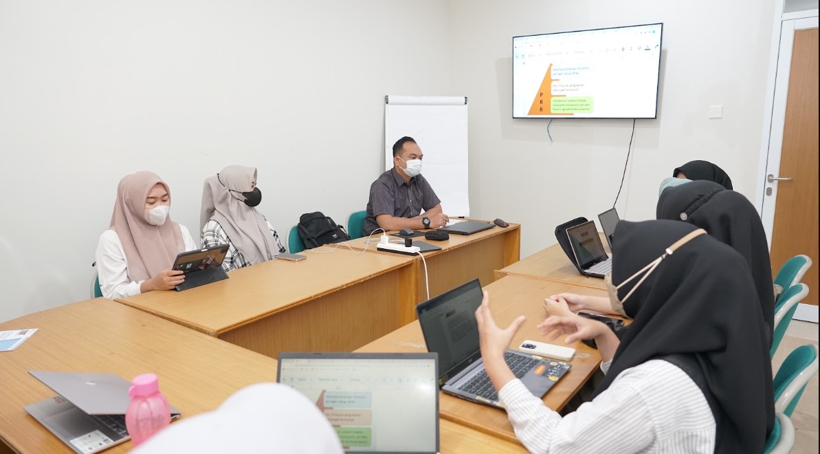 Kegiatan Small Group Discussion Pendidikan Profesi Dokter Gigi