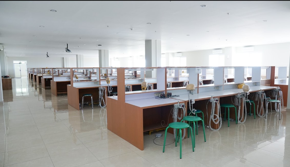 Fasilitas Skill Lab Pendidikan Profesi Dokter Gigi